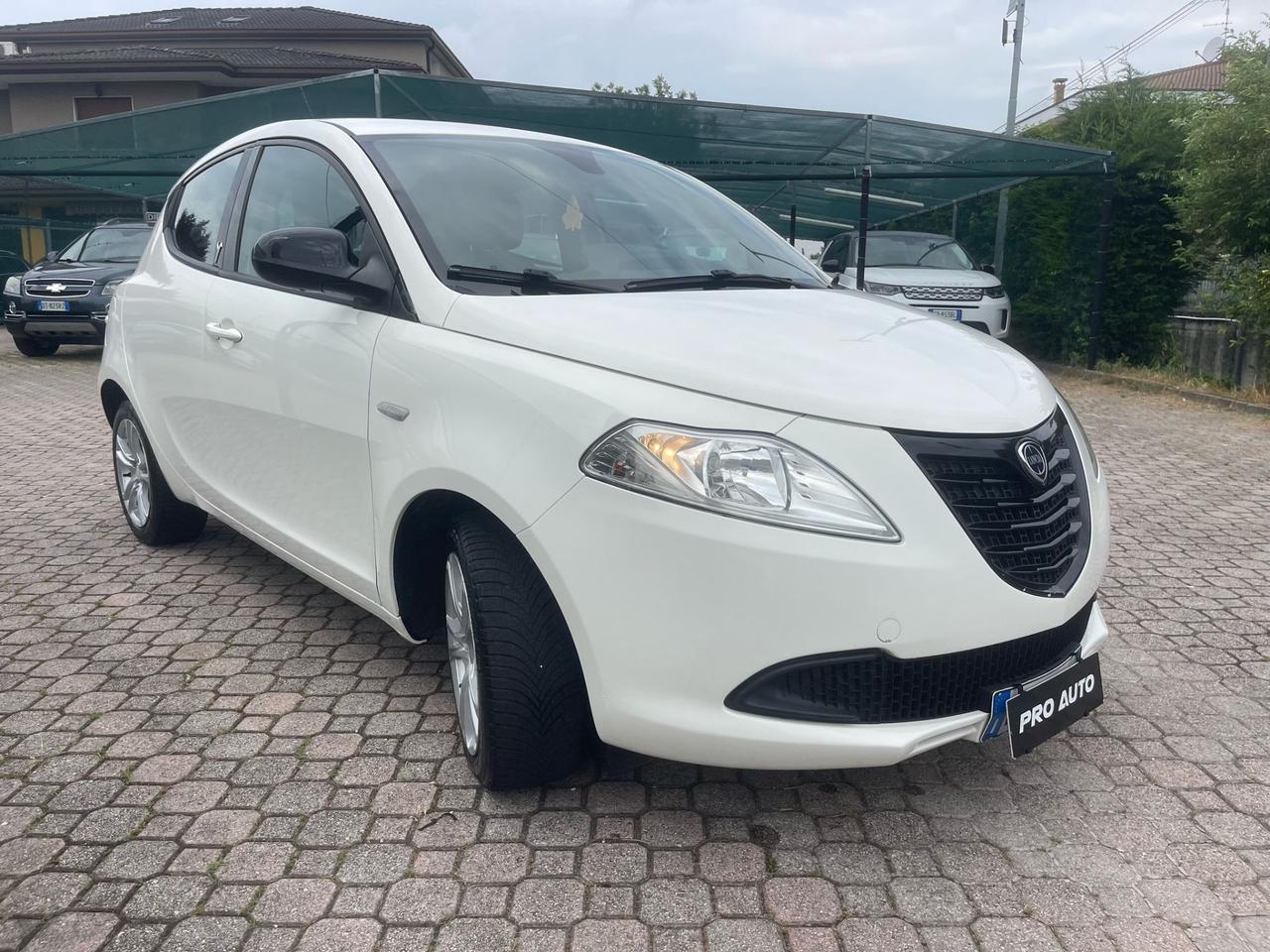 Lancia Ypsilon 1.2 69 CV 5 porte GPL Ecochic Gold