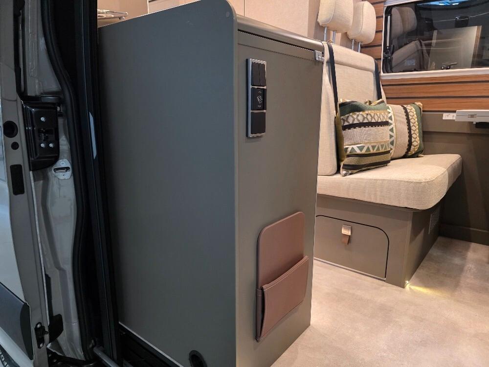 CAMPER VAN HYMER GRAND CANYON S