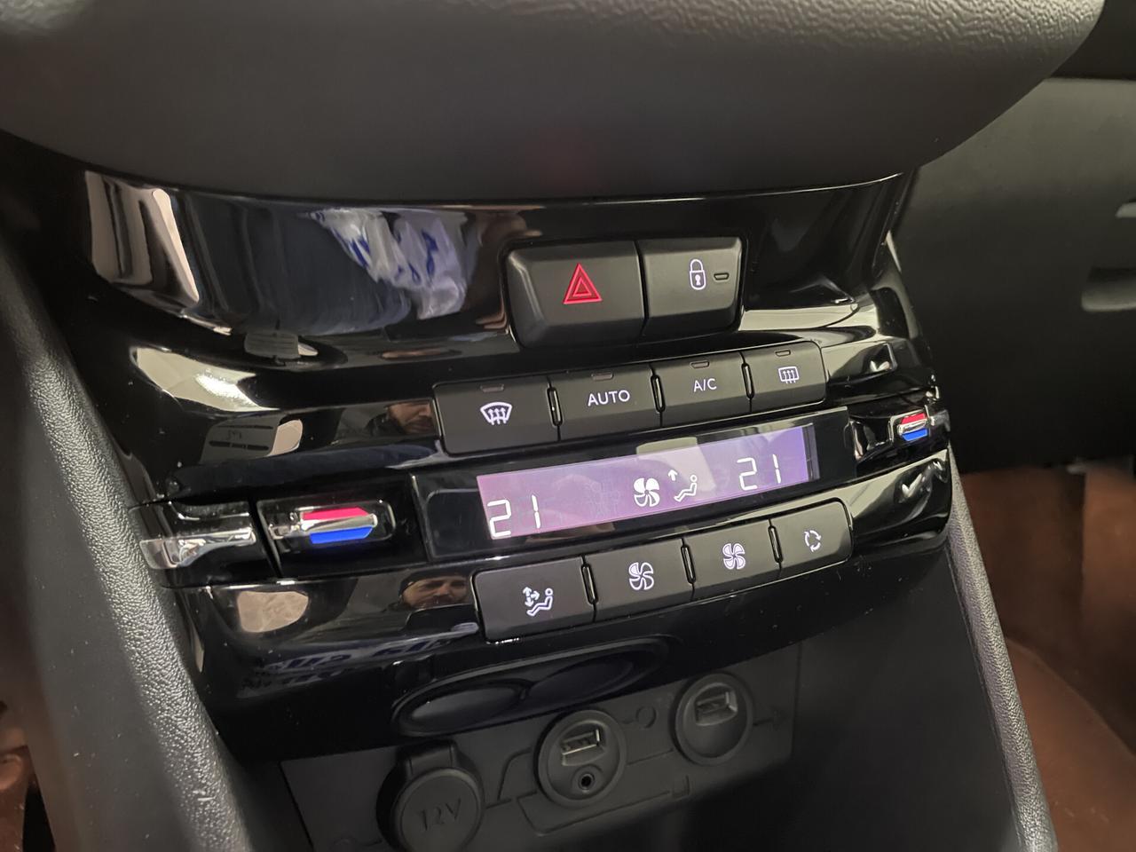 Peugeot 208 1.6 e-HDi 92 CV S&s 5 porte Allure