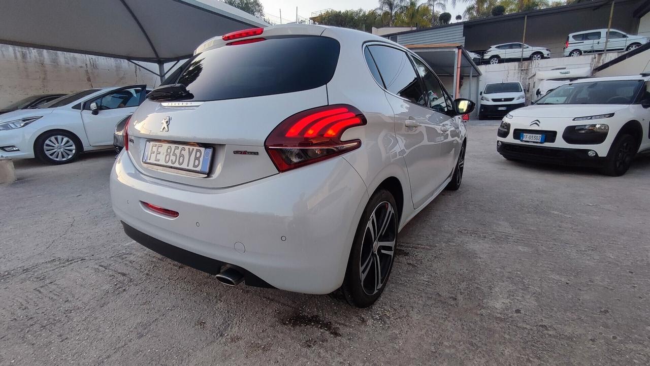 Peugeot 208 BlueHDi 100 5 porte GT Line