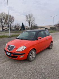 Lancia Ypsilon 1.2 MOMO