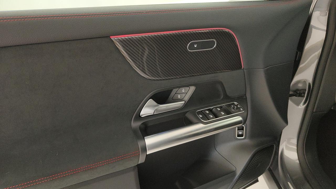 Mercedes-Benz Mercedes-AMG GLA 35 4MATIC