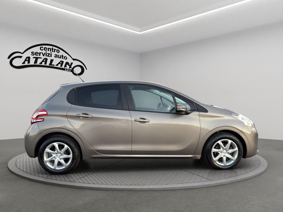 PEUGEOT - 208 - 1.4 HDi 68 CV 5p. Allure