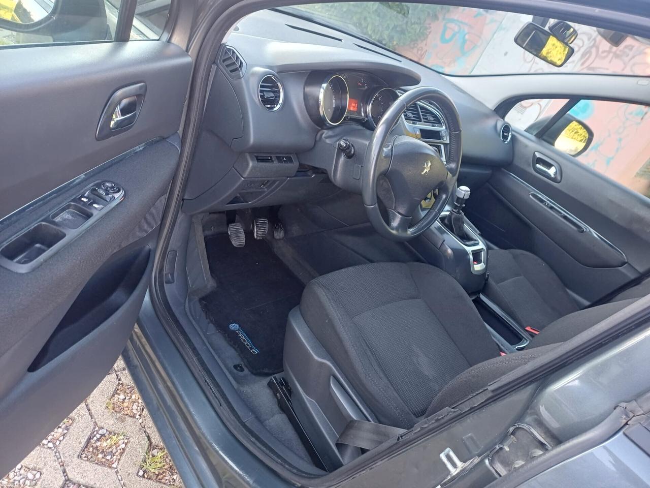 Peugeot 5008 1.6 HDi 112CV Tecno