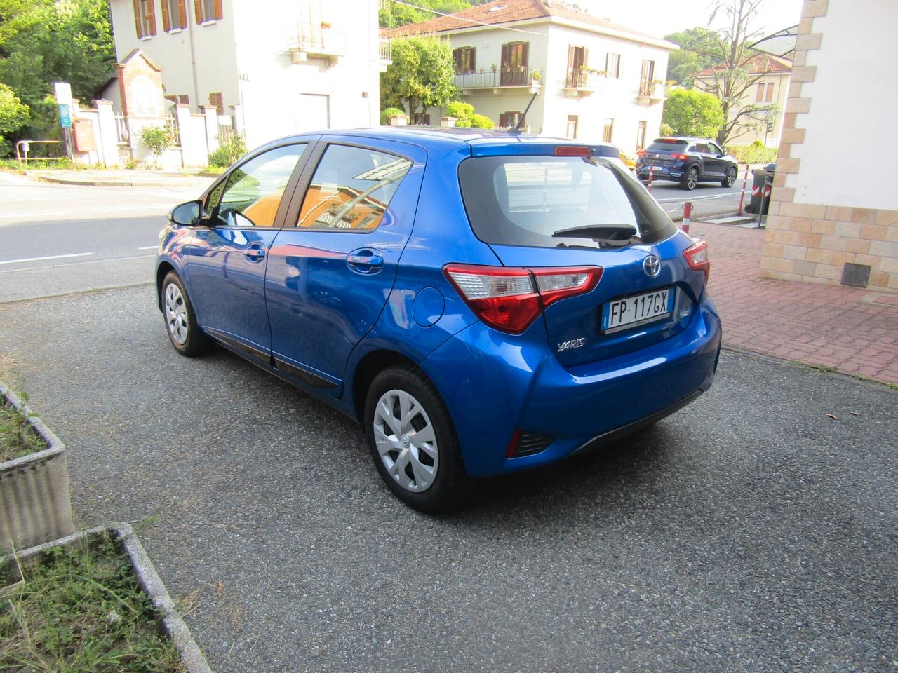 Toyota Yaris 1.0 70CV "49.400 km" Bluetooth, Camera p., ADAS