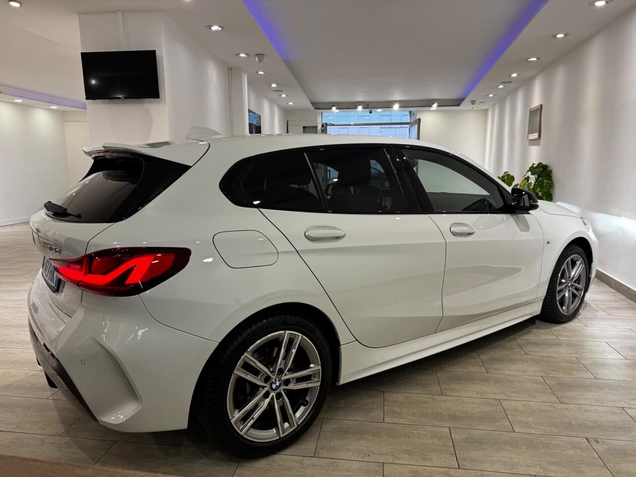 Bmw 118d 5p. Msport LED NAVI