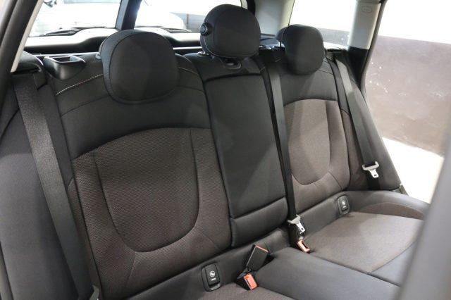 MINI Clubman Cooper D Essential Clubman
