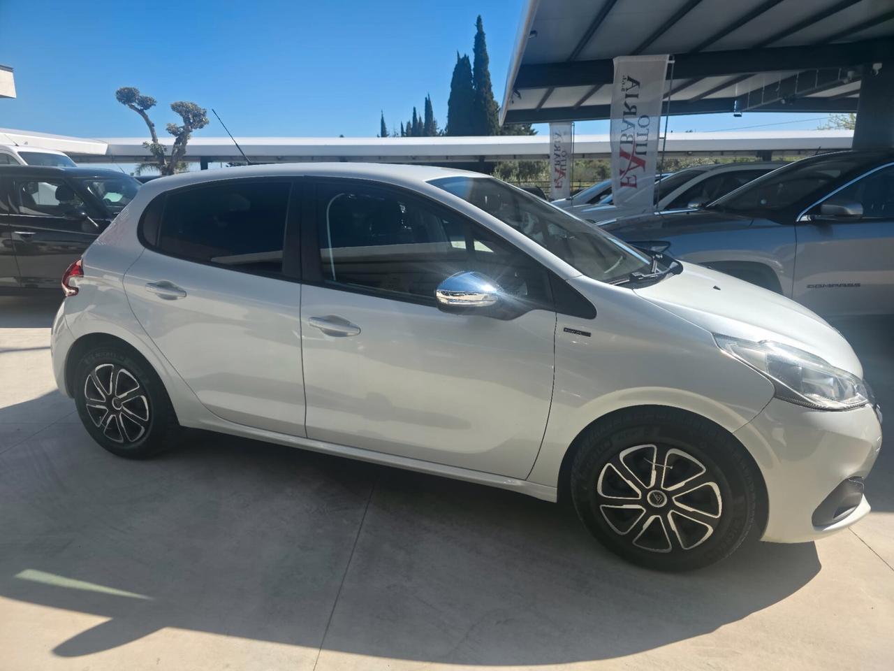 Peugeot 208 PureTech 82 Stop&Start 5 porte Signature