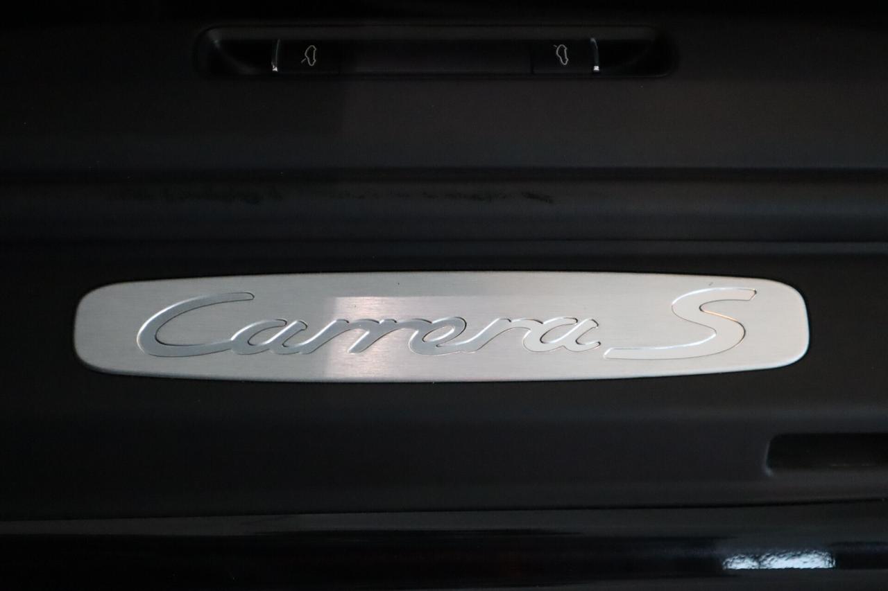Porsche 991 3.8 Carrera S Cabriolet 47000 KM Tagliandati PORSCHE - colore originale!