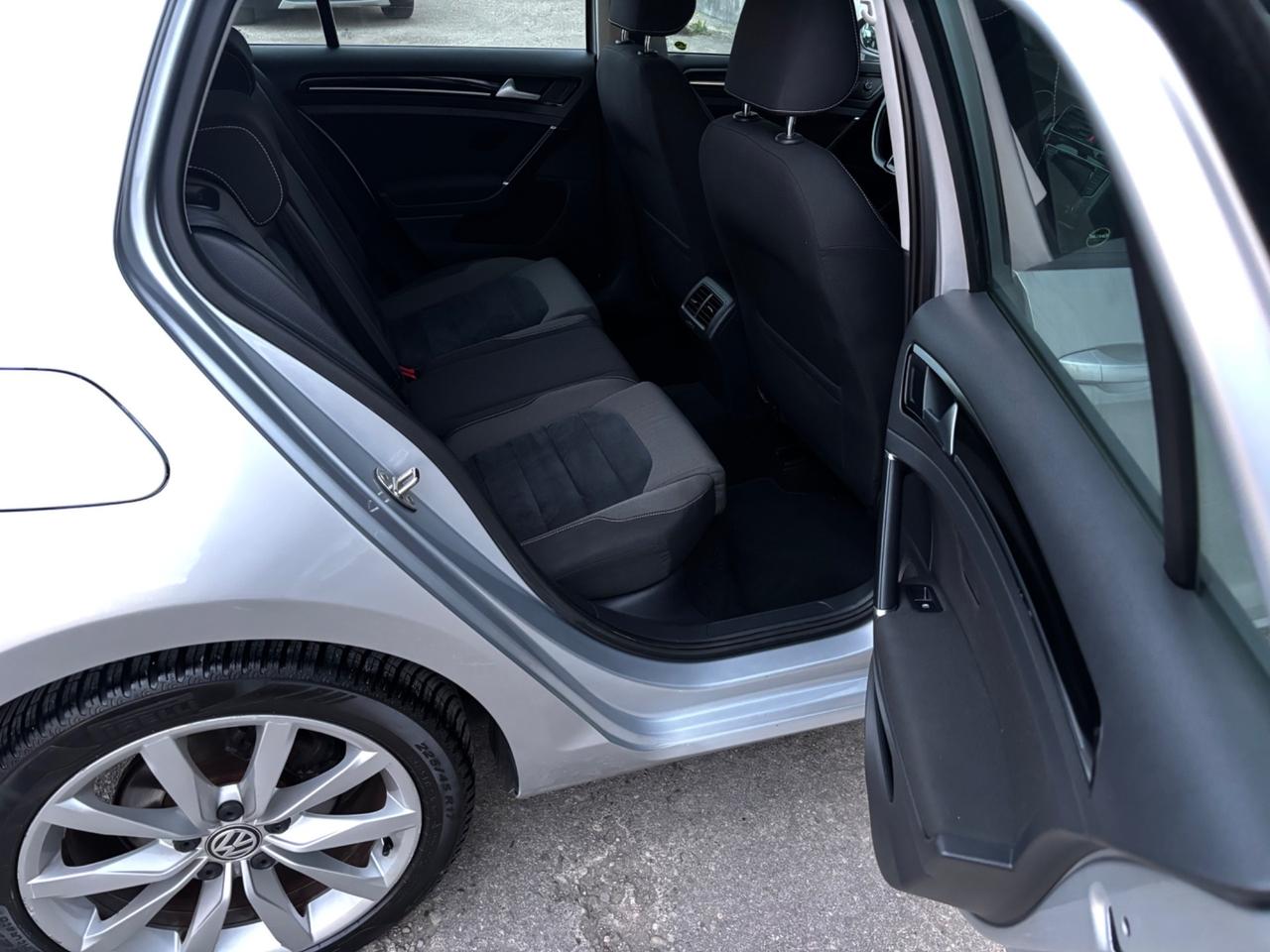 Volkswagen Golf 1.6 TDI. Highline. Garanzia 12mesi