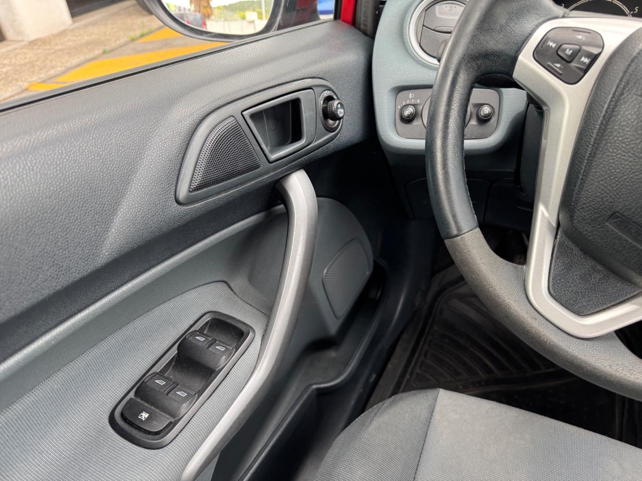 Ford Fiesta 1.2 82CV 5 porte 2010