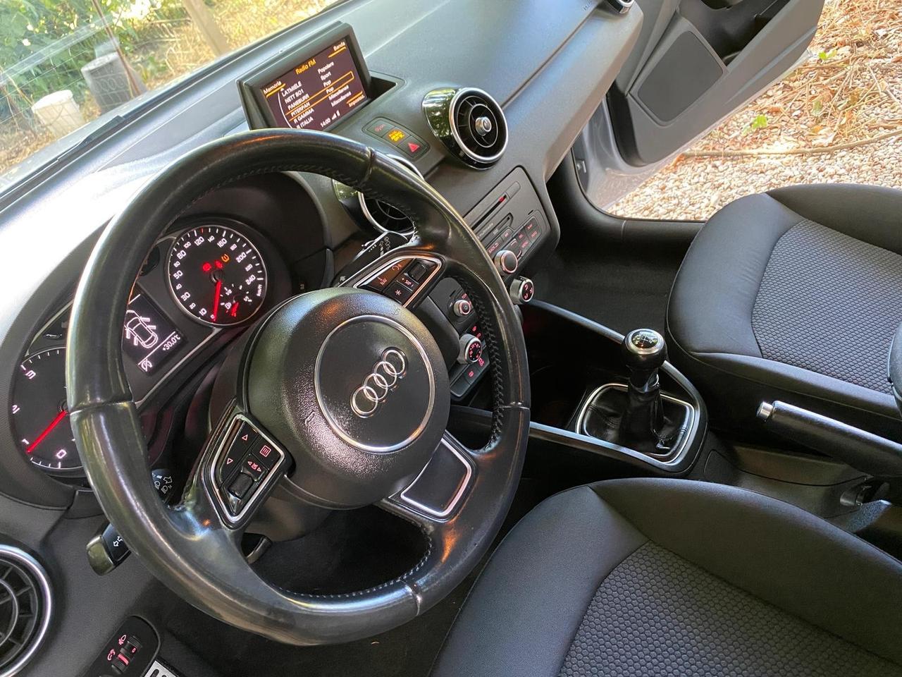 Audi A1 SPB 1.6 TDI S line edition plus