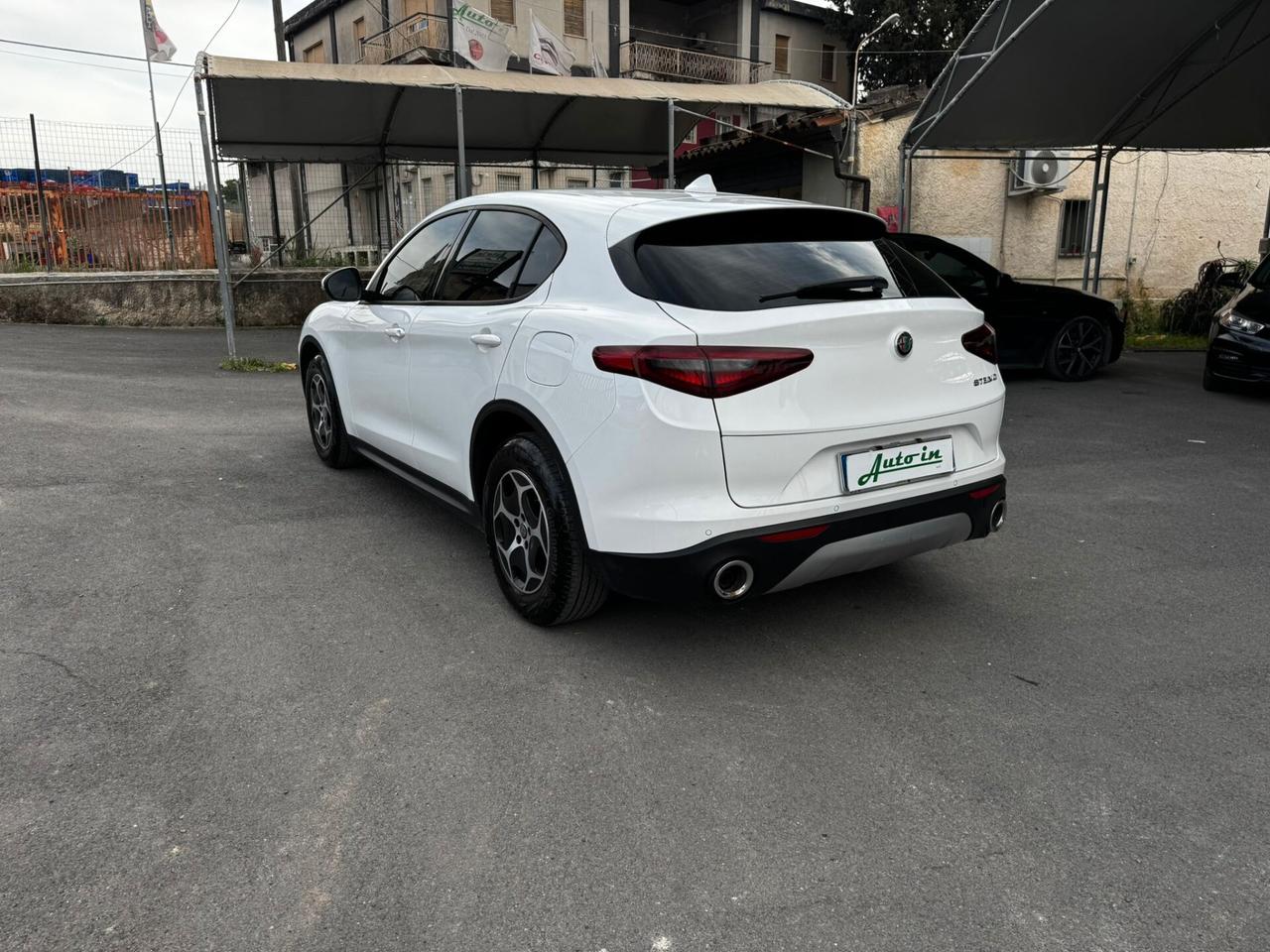 Alfa Romeo Stelvio 2.2 Turbodiesel 160 CV AT8 RWD Super