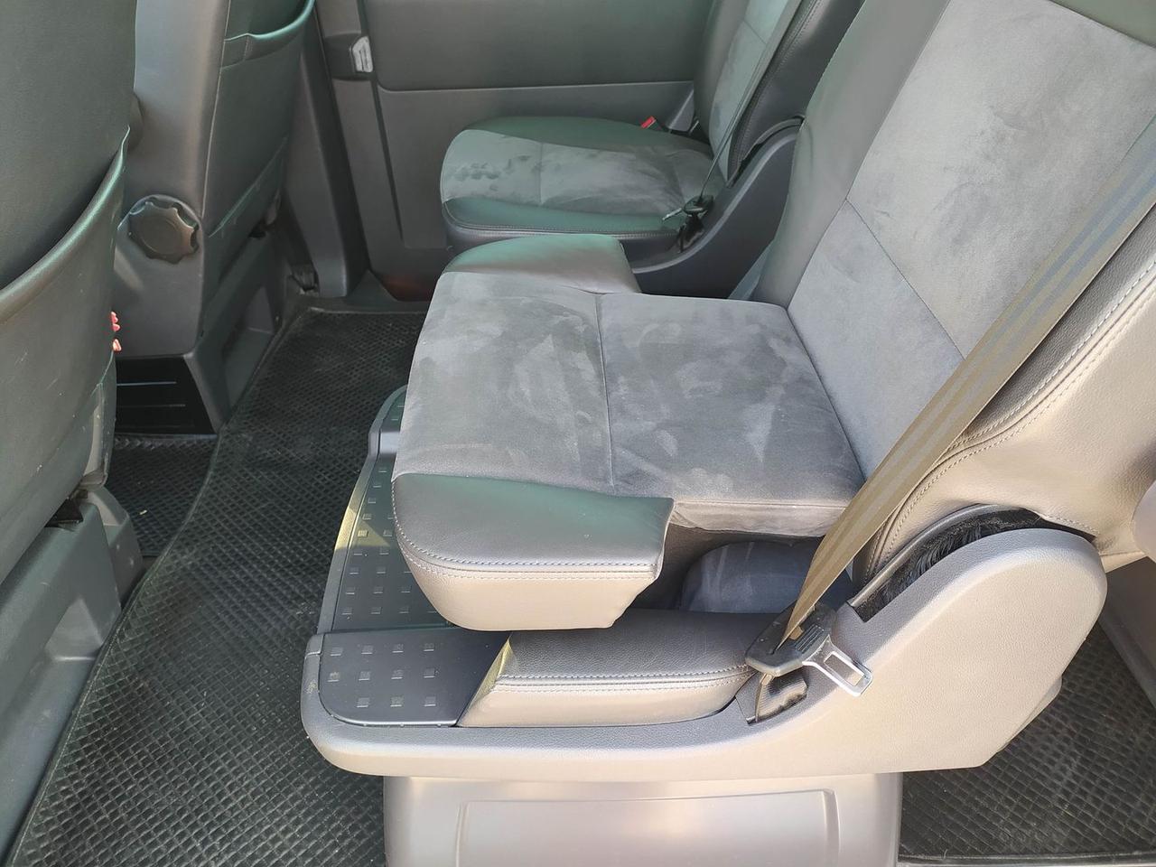 Volkswagen Multivan T5 Highline 2.0 BiTDI #11905