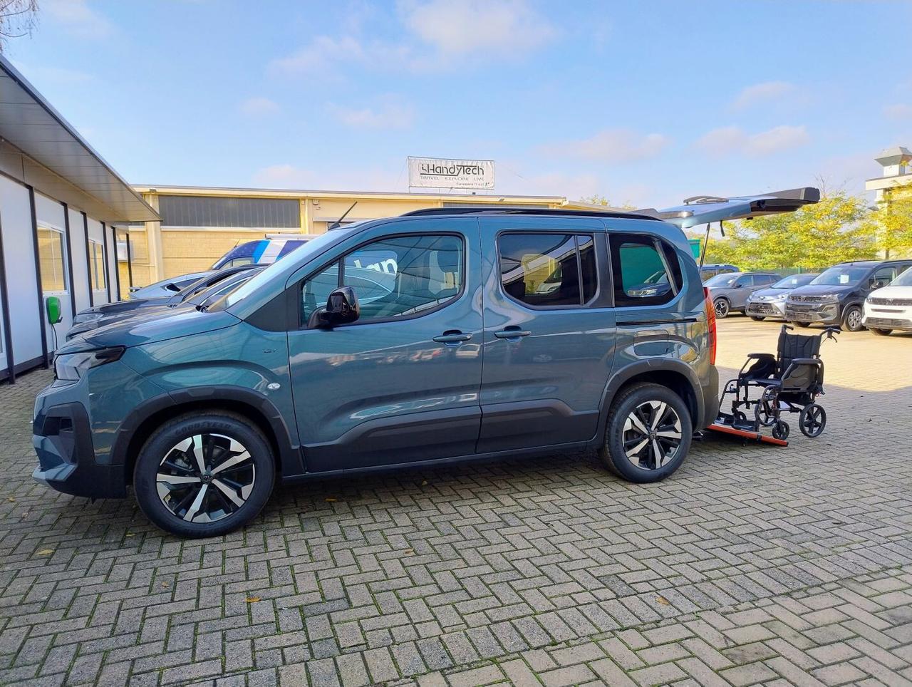 PEUGEOT RIFTER TRASPORTO DISABILI PRONTA CONSEGNA CAMBIO AUTOMATICO