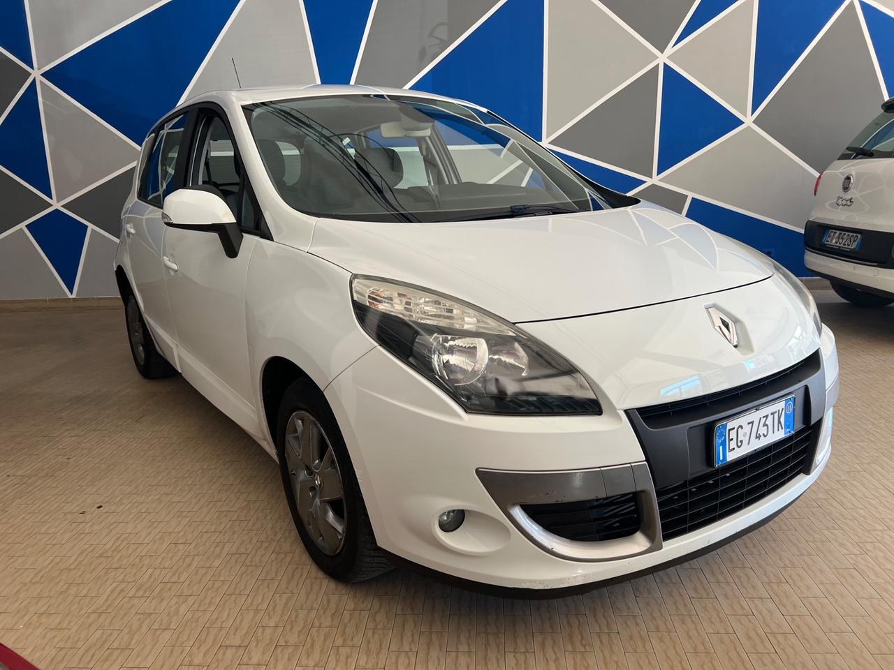Renault Scénic X-Mod 1.5 dCi 110CV Luxe