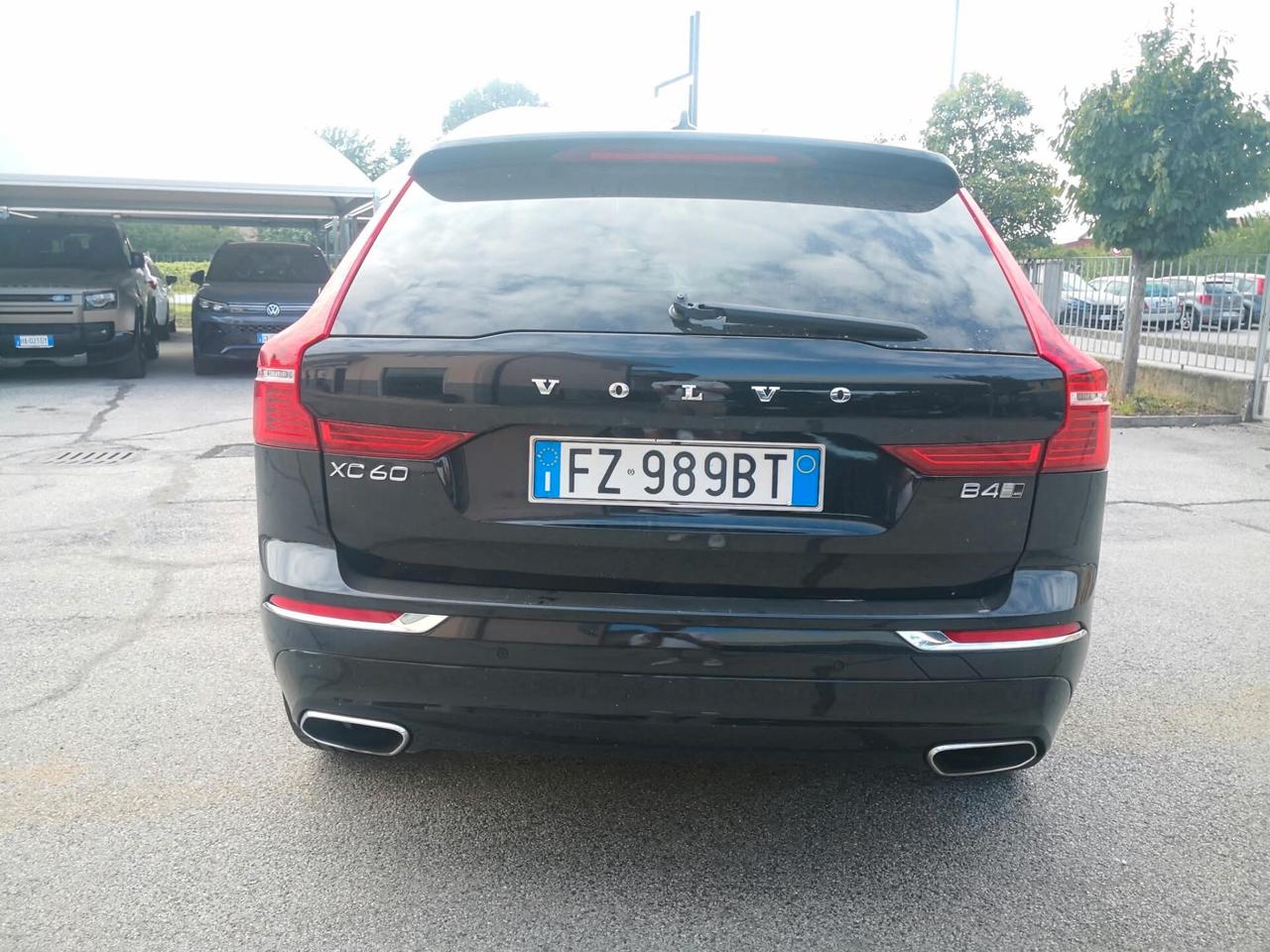 Volvo XC60 B4 (d) AWD Geartronic Inscription