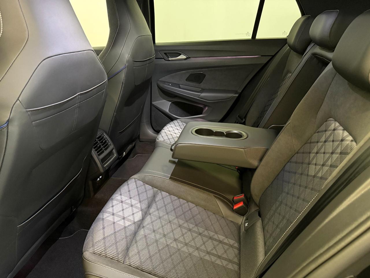 Volkswagen Golf 1.5 etsi R-Line Plus 150 Cv Dsg ITALIANA