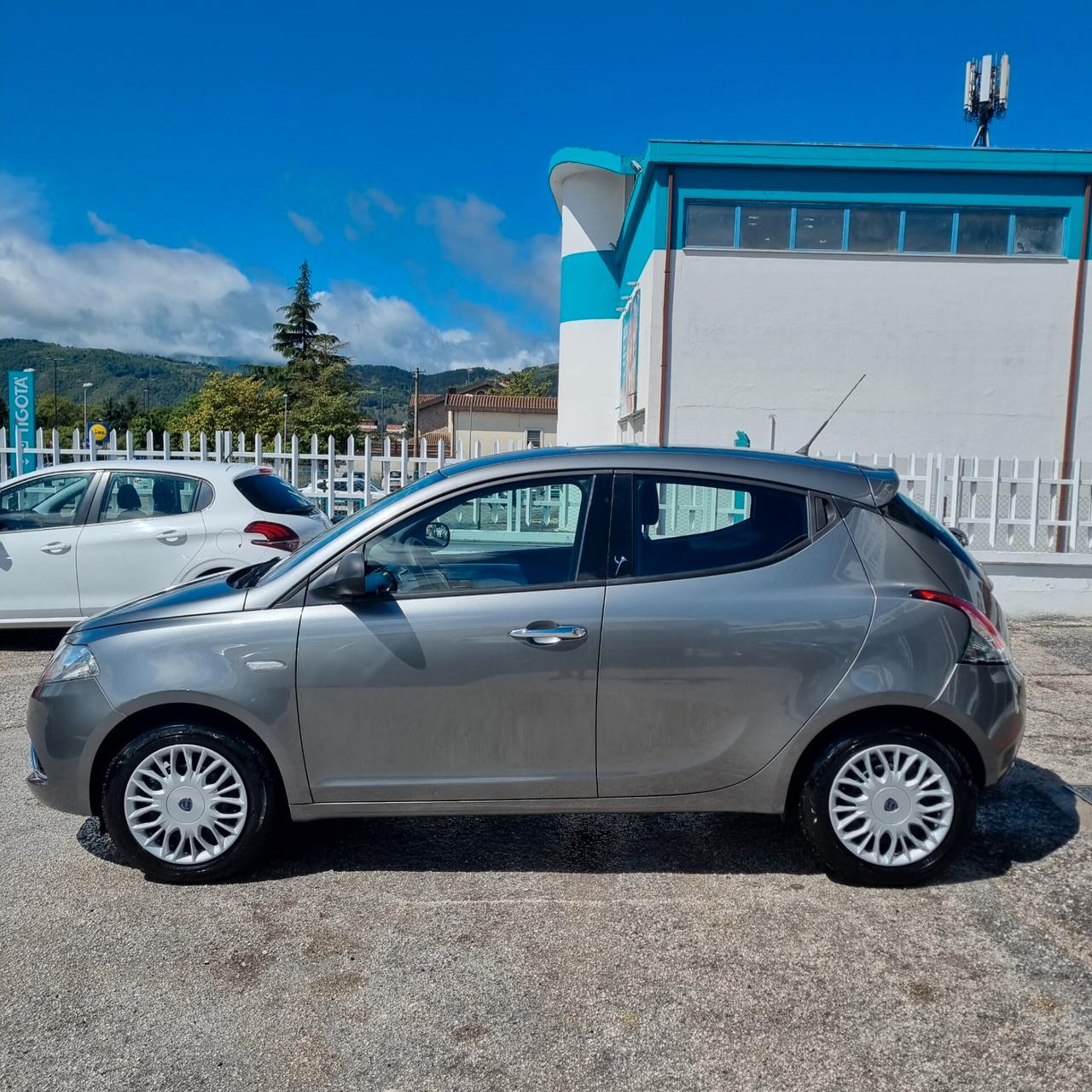 Lancia Ypsilon 1.2 69 CV 5 porte S&S Platinum