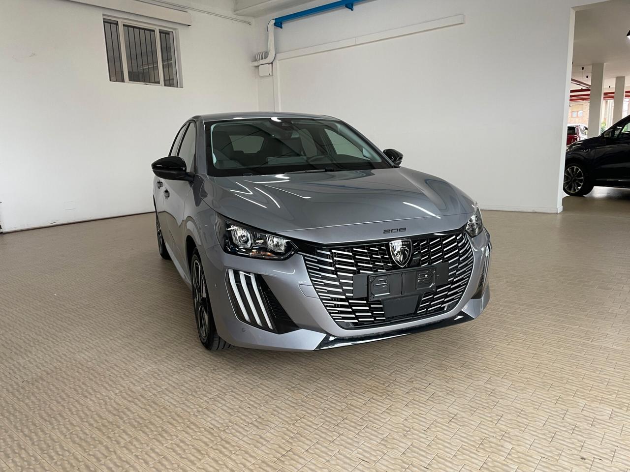 Peugeot 208 PureTech 100cv 5 porte Allure Telecamere navi