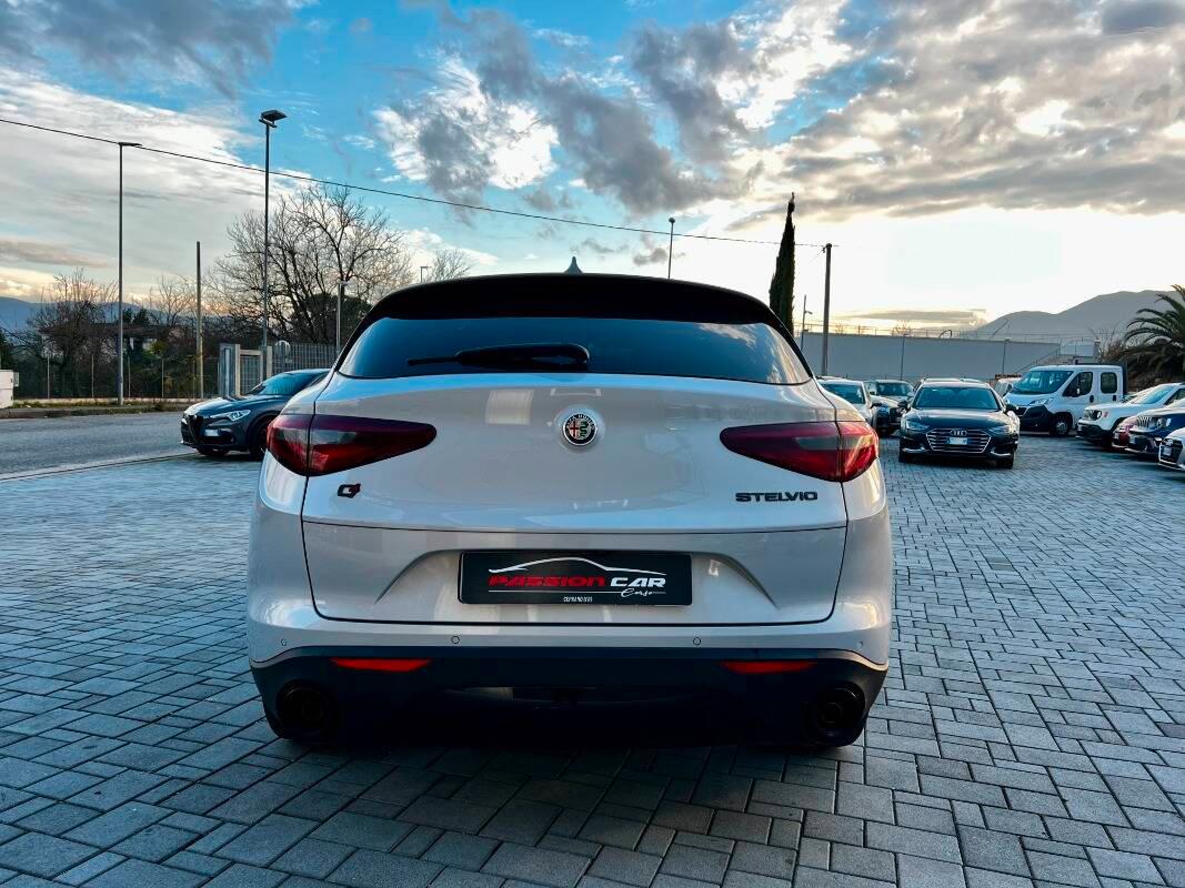 Alfa Romeo Stelvio 2.2 t Sprint Q4 190cv auto