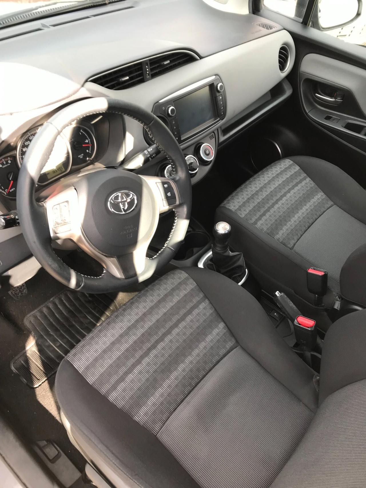 Toyota Yaris 1.0 5 porte