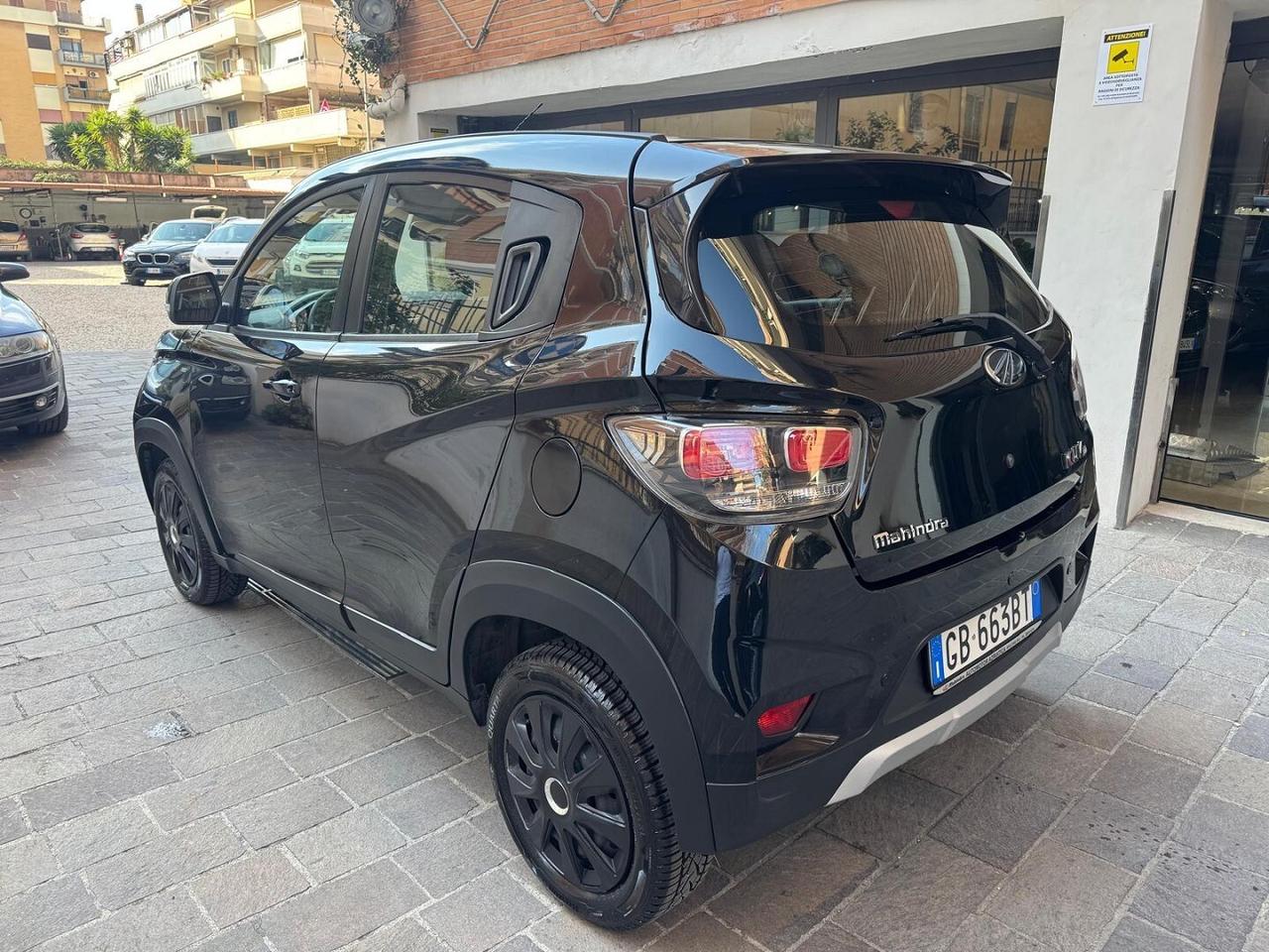MAHINDRA KUV100 1.2 VVT K8