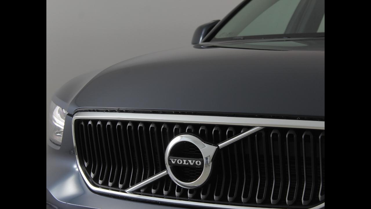 VOLVO XC40 - XC40 1.5 t2 Momentum Pro auto my21