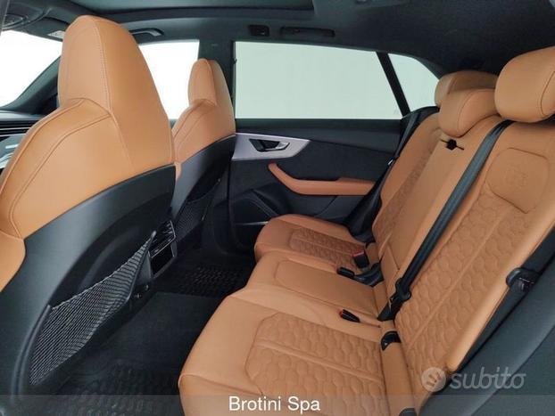 Audi Q8 RS TFSI V8 quattro tiptronic