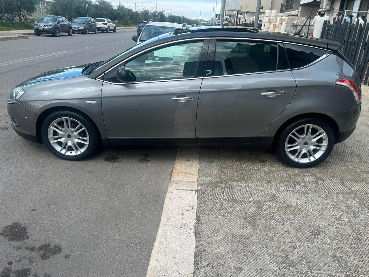 Lancia Delta 1.6 MJT DPF Gold