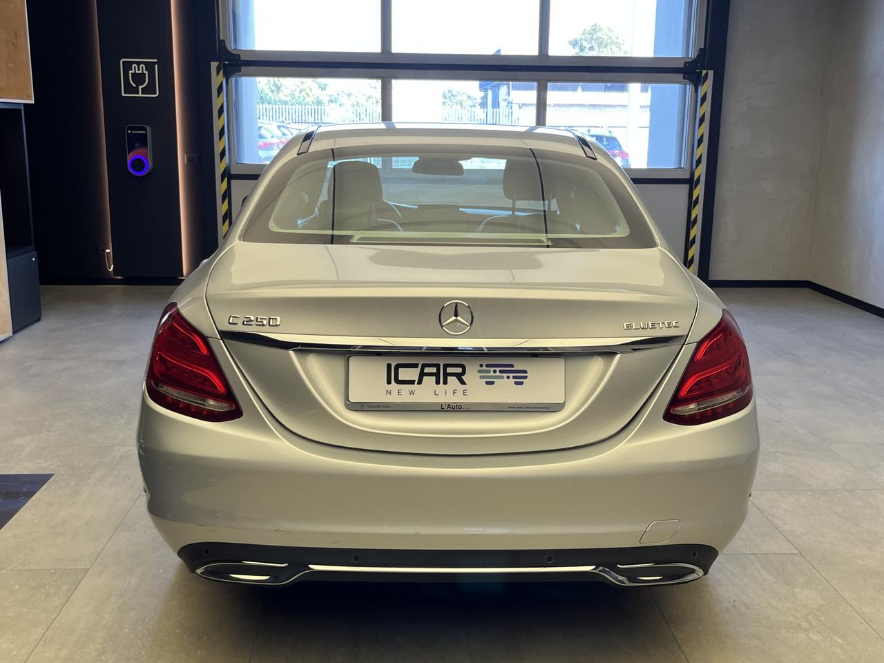Mercedes-Benz Classe C-W205 2014 Berlina - C 250 d (bt) Sport 4matic auto
