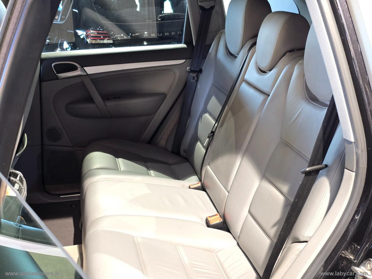 PORSCHE Cayenne S