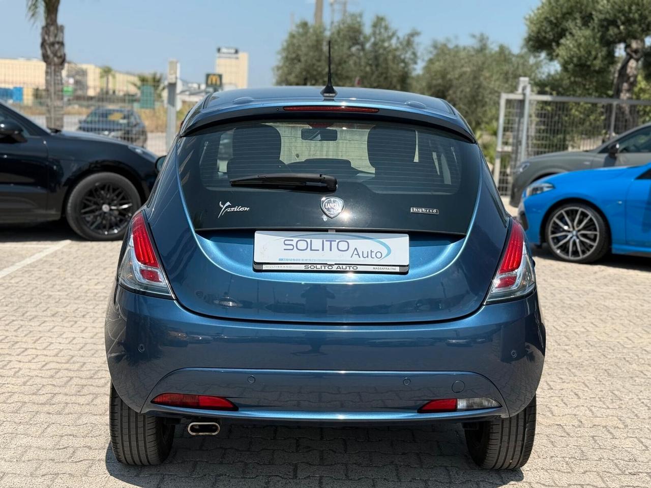 Ypsilon 1.0 5 porte S&S Hybrid Gold Blu Eleganza
