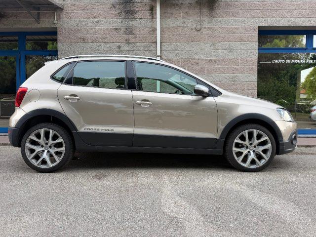 VOLKSWAGEN Polo Cross 1.4 TDI 90CV 5 PORTE UNIPROPRIETARIO SENSORI PARCH