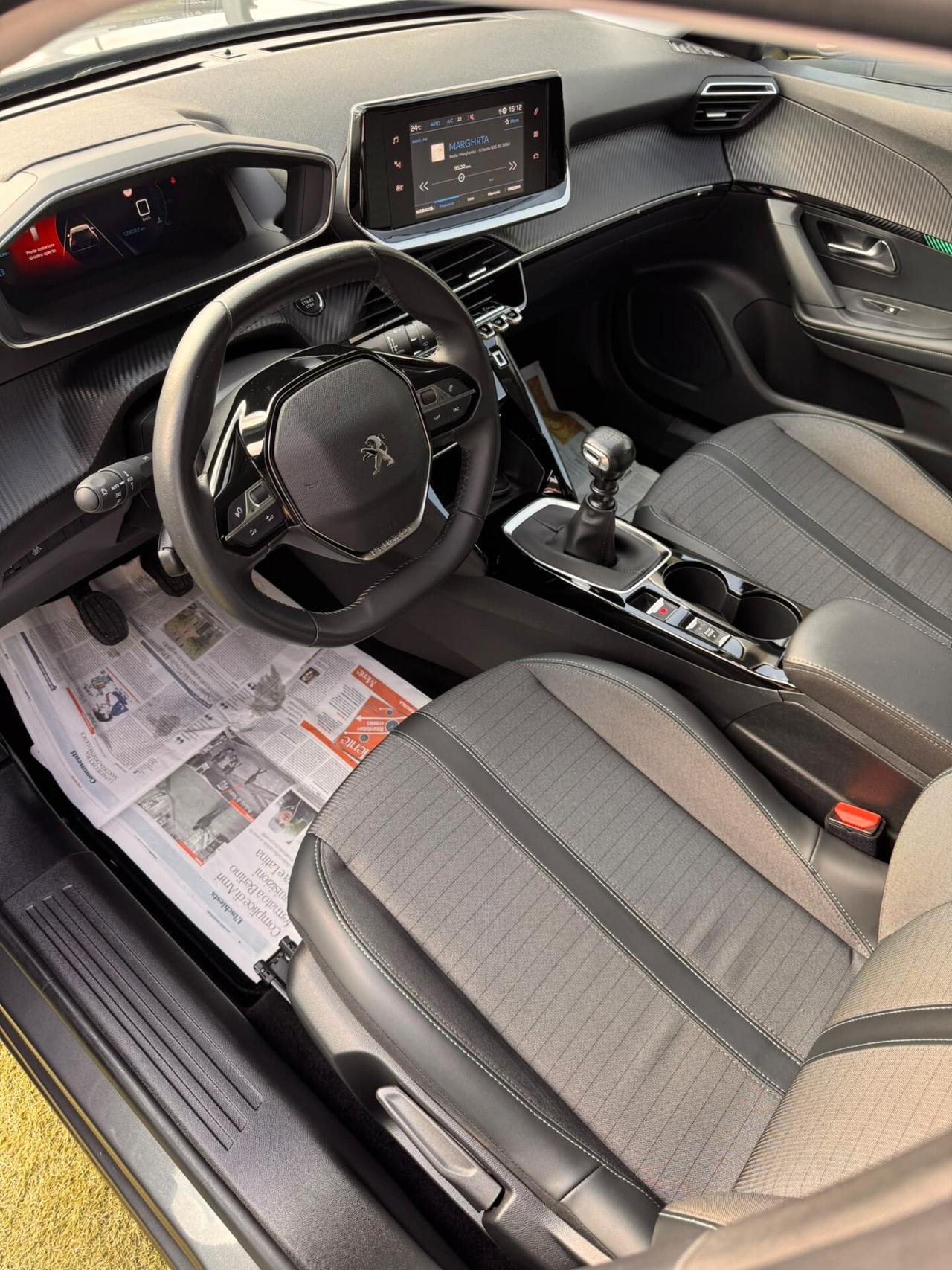 Peugeot 2008 BlueHDi 110 S&S Allure Pack