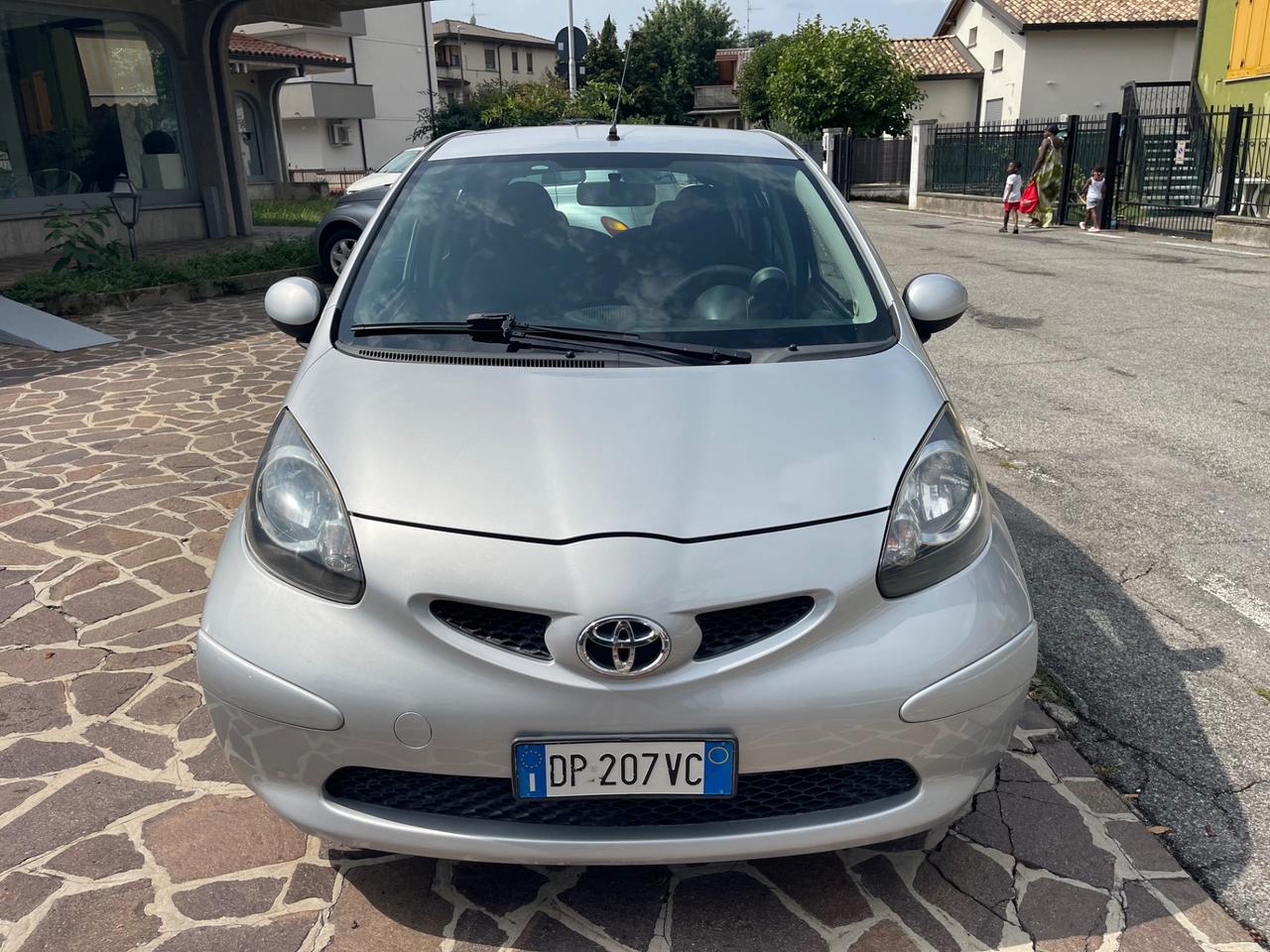 Toyota Aygo 1.4 turbodiesel 5 porte Sol