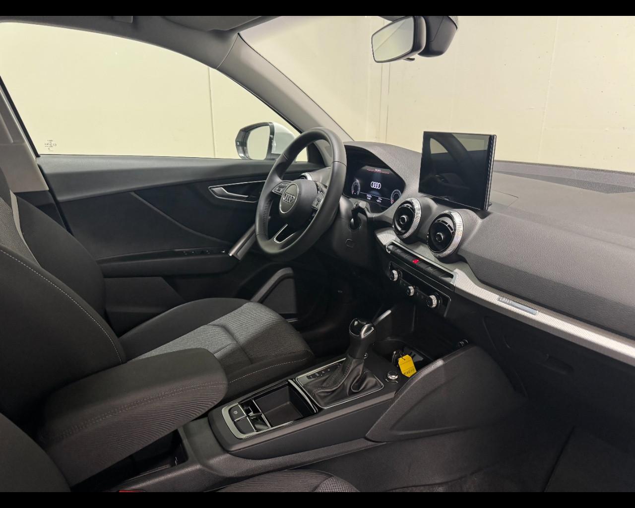 AUDI Q2 35 TDI S-TRONIC S LINE EDITION