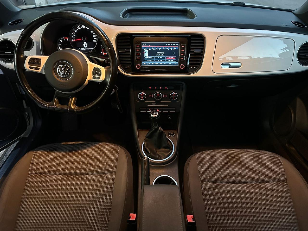 Volkswagen Maggiolino 1.6 TDI Design