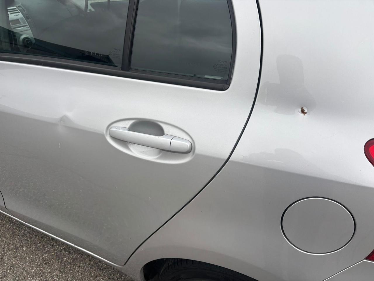 Toyota Yaris 1.0 5 porte