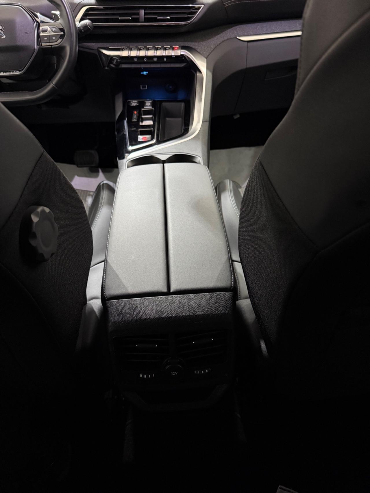 PEUGEOT 3008 ALLURE PACK UNICO PROPRIETARIO CON IVA ESPOSTA