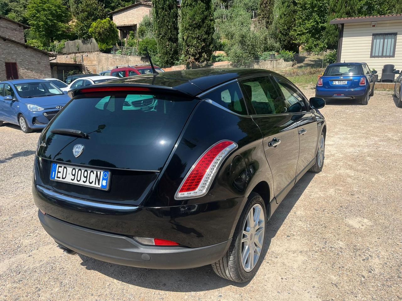 Lancia Delta 1.9 MJT Twinturbo DPF Executive