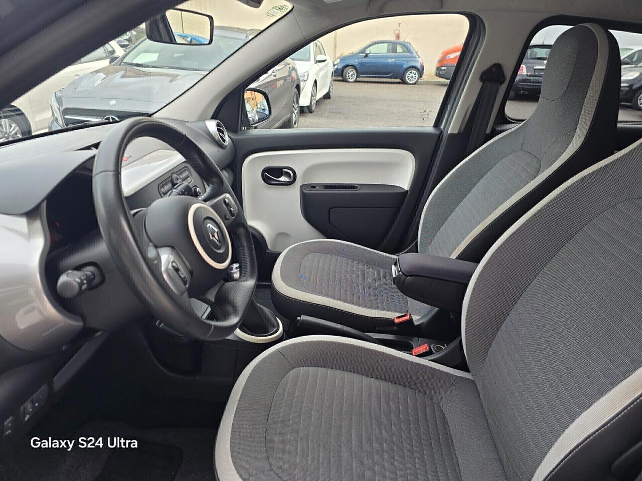 Renault Twingo TCe 90 CV EDC La Parisienne