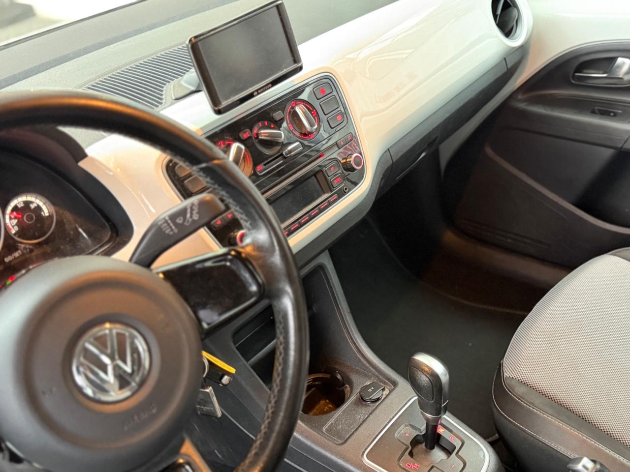 Volkswagen up! 1.0 75cv 5porte - automatica 2013