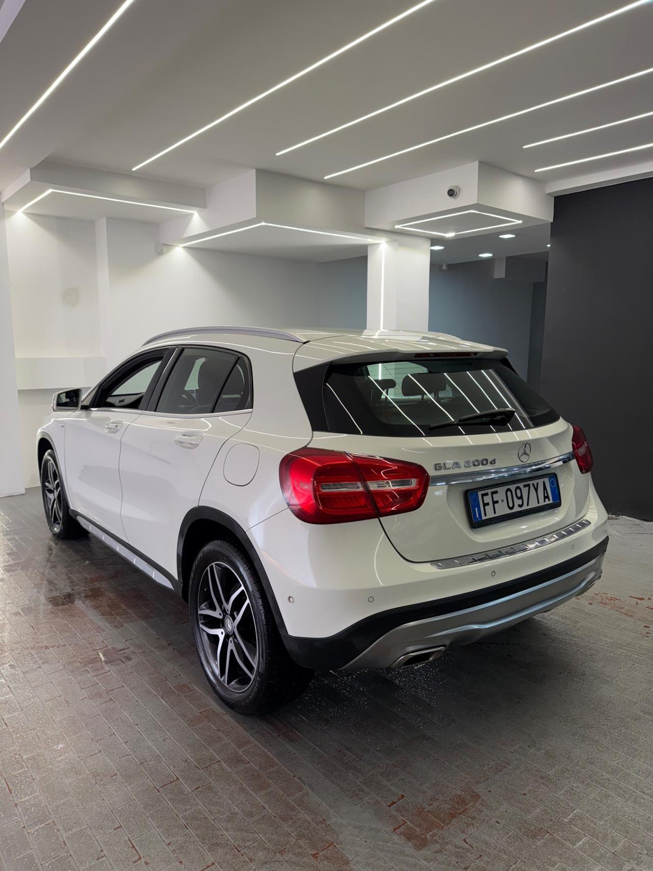 Mercedes-benz GLA 200 d Automatic Enduro Activity