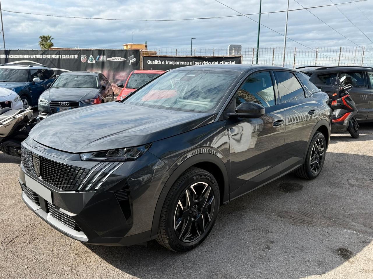 PEUGEOT 3008 HYBRID 136CV AUTOMATICA ALLURE KM0