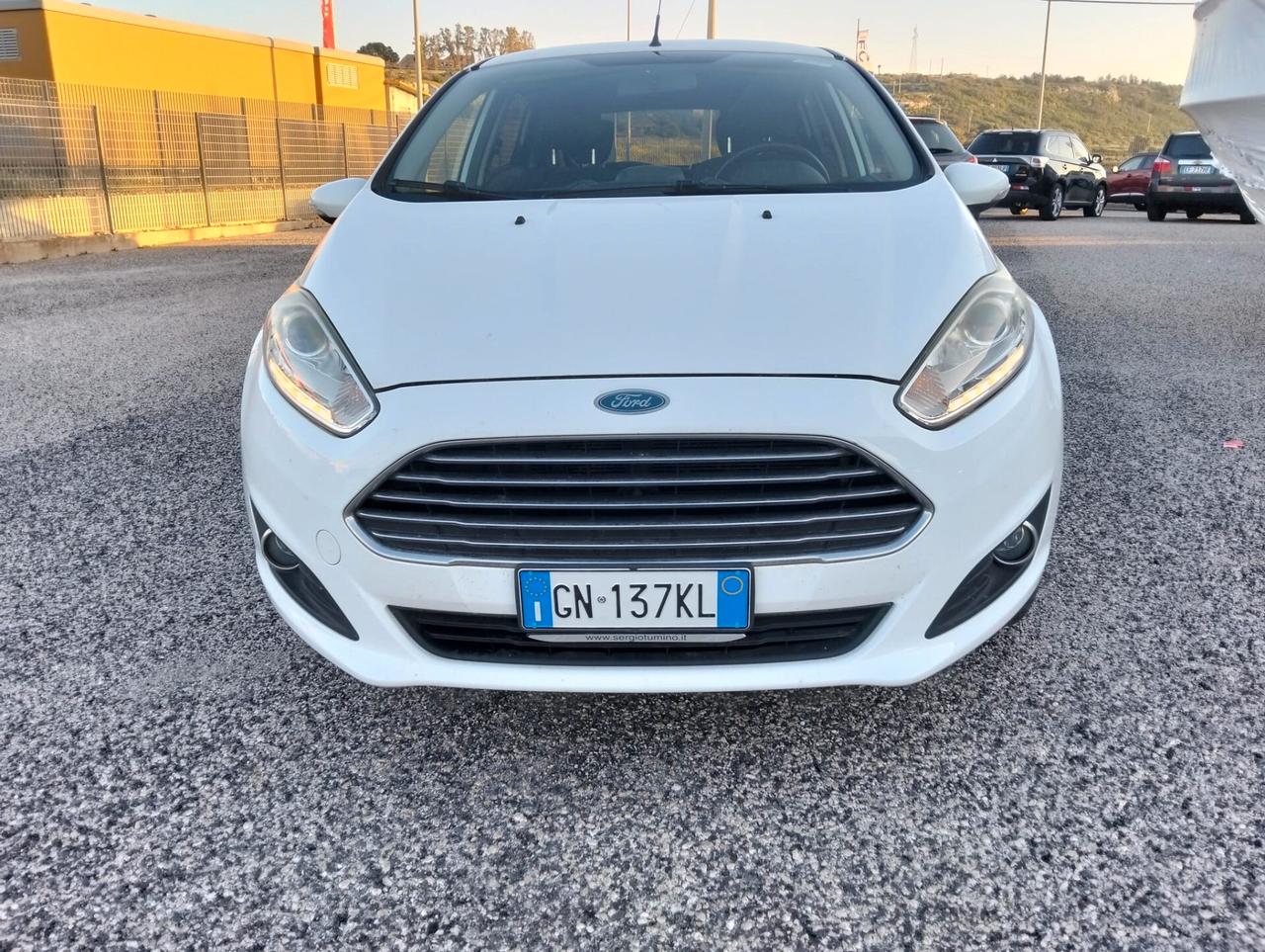 Ford Fiesta 1.5 TDCi 75CV 5P Titanium