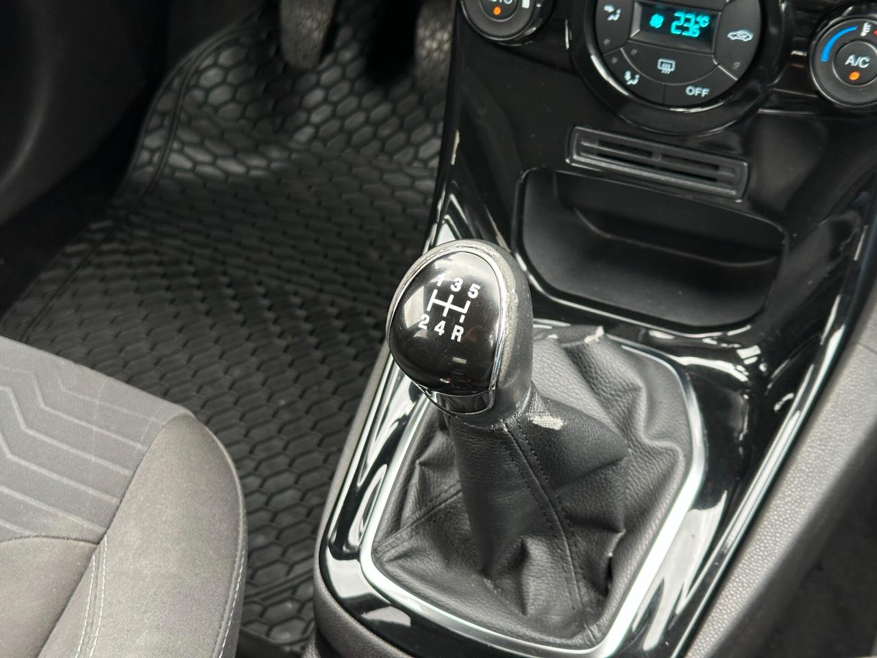 FORD Fiesta 1.0 80CV 5 porte Titanium