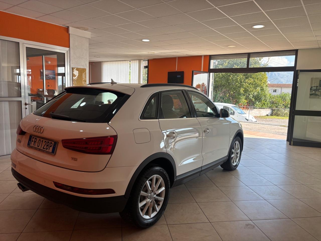 Audi Q3 2.0 TDI 120 CV Sport xeno navi automatica
