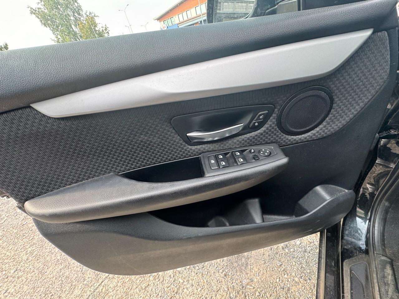 Bmw 2er Active Tourer 216d Advantage