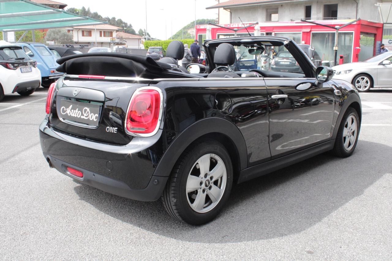 Mini One Cabrio POCHISSIMI CHILOMETRI COME NUOVA NAVI SENSORI!